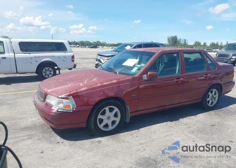 1998 Volvo S70 Gtas/Gtms z USA, uszkodzony, nr VIN YV1LS5548W1437452
